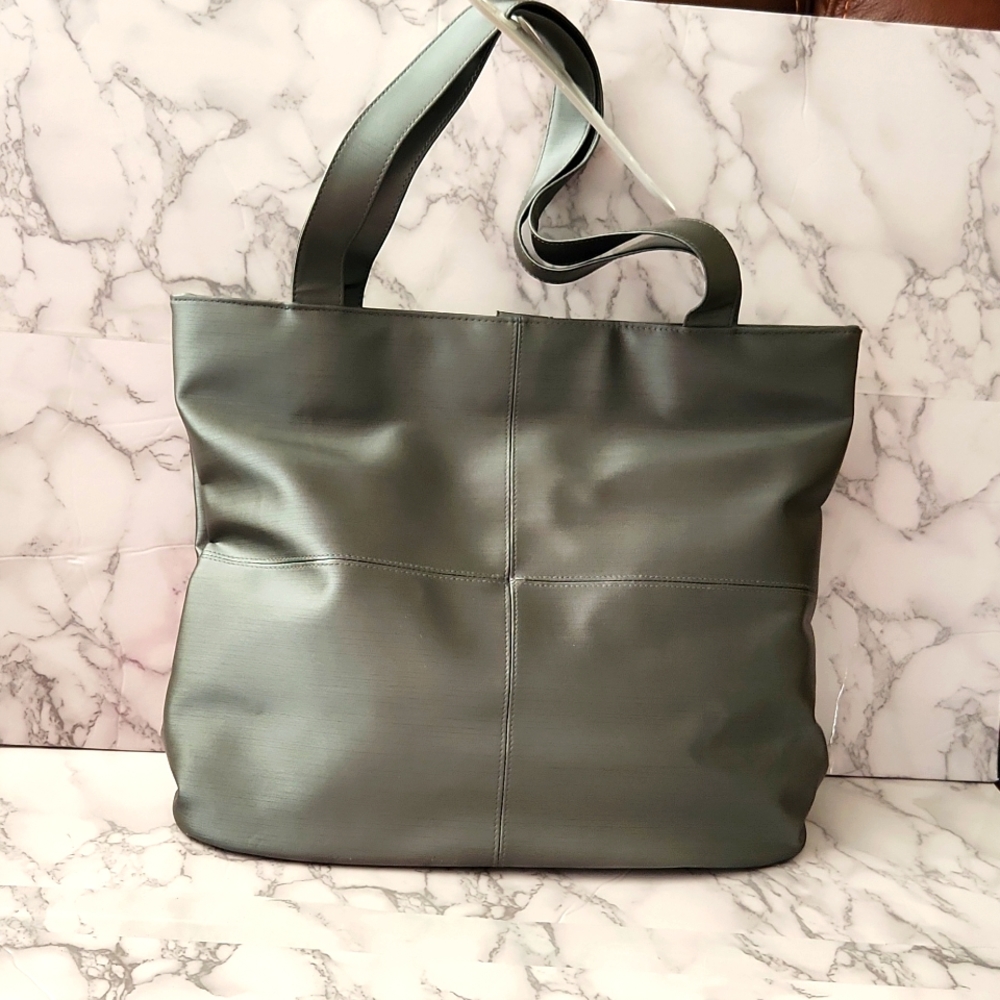 Elizabeth Arden Tote Bag